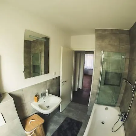 Wunderschoene Neue 3,5 Zimmerwohnung Naehe Kassel Bis 4 Erwachsene 3 아파트 *